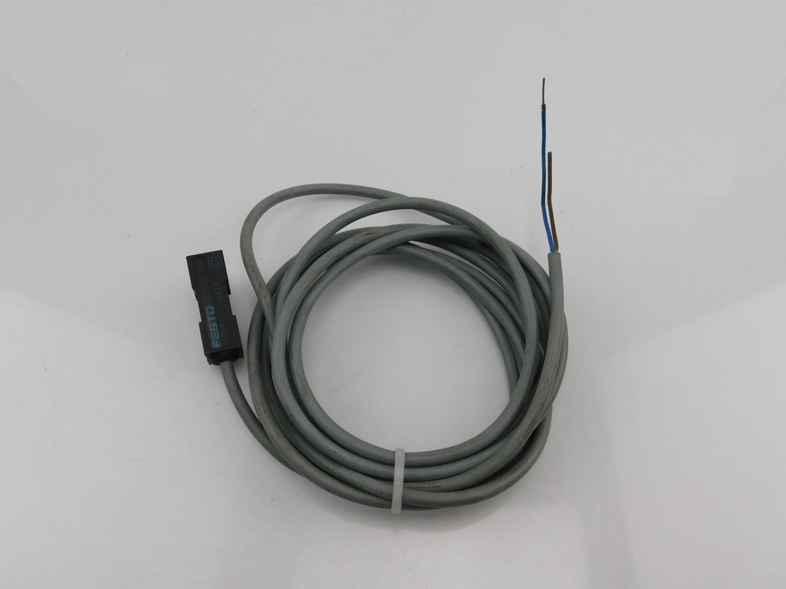 FESTO SMEO-1-B 30 457 230 VAC Ca. 2 Meter