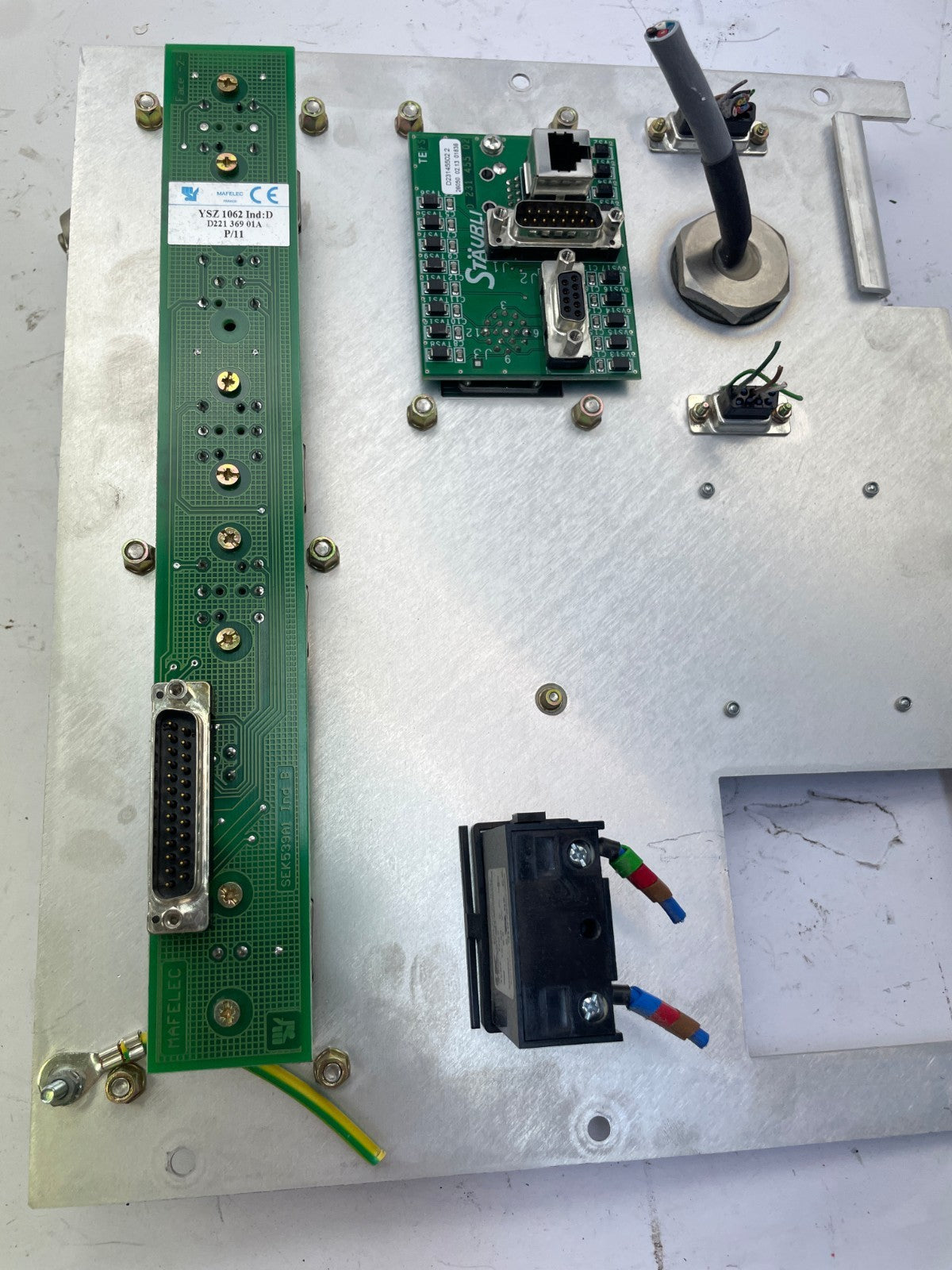 Stäubli CS7MB RX60B Bedienpanel / Frontplatte (mit Kübler H37 Betriebsstundenzäh