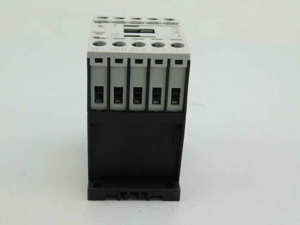 EATON  Leistungsschütz, 4 kW DILM9-10 XTC009B10F 230V50HZ.24 0V 60HZ