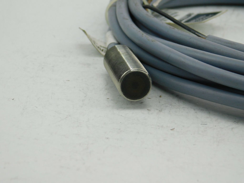 BALLUFF Näherungsschalter BES 516-325-E4-Y ** C.a 2 Meter **