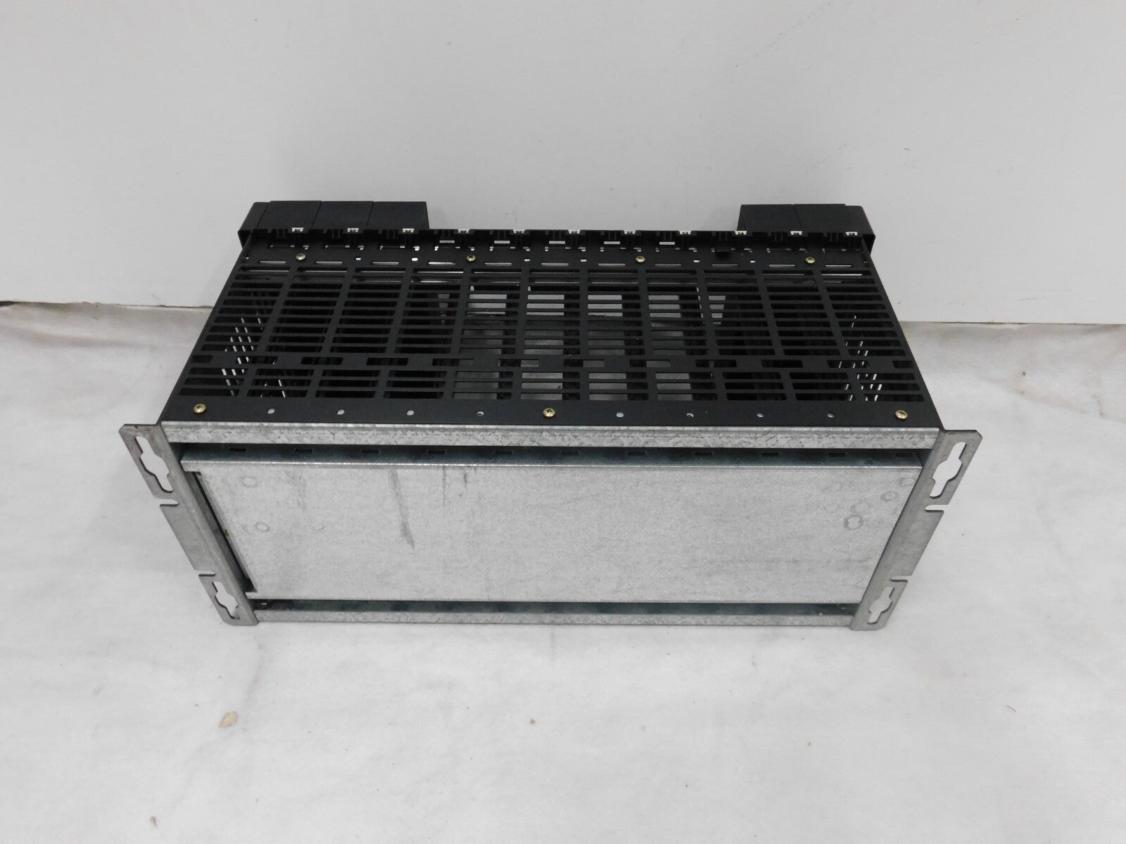 Aeg Schneider Automation TSXRKS8 STD RACK 8 POS SIMPL BUS
