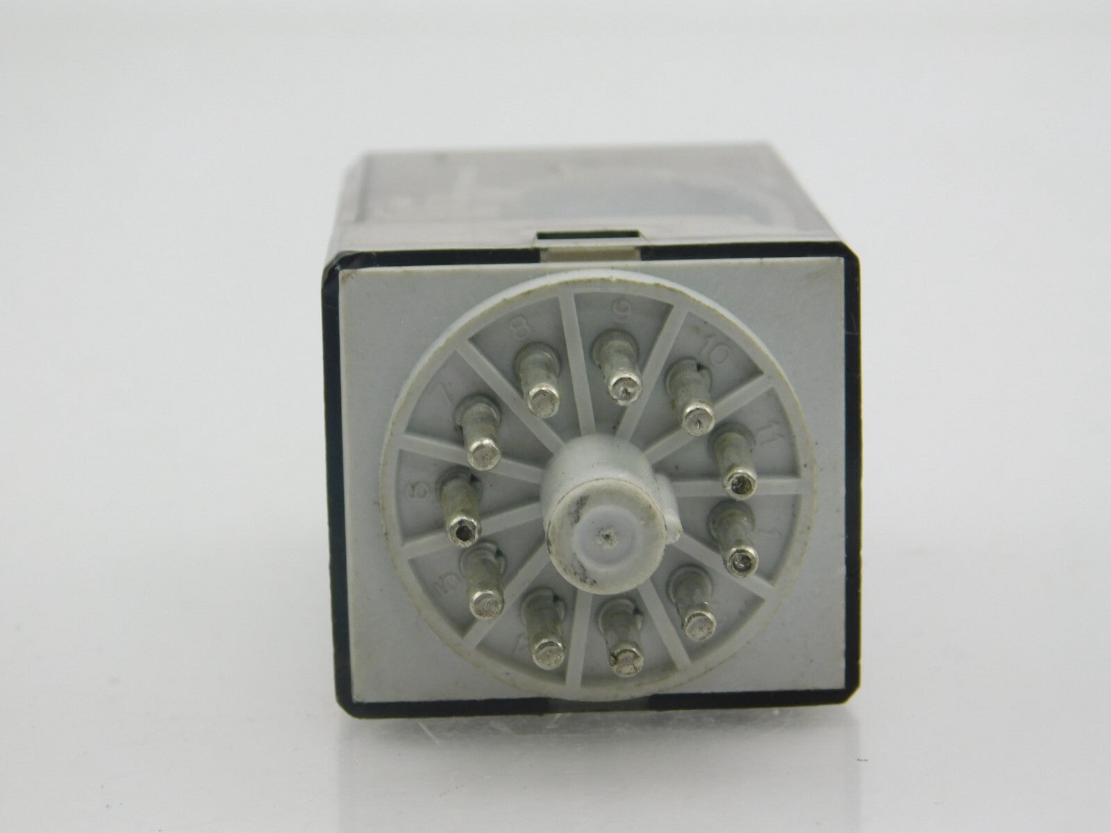 Finder 60.13.9.024.0040 10A-250V 24V DC