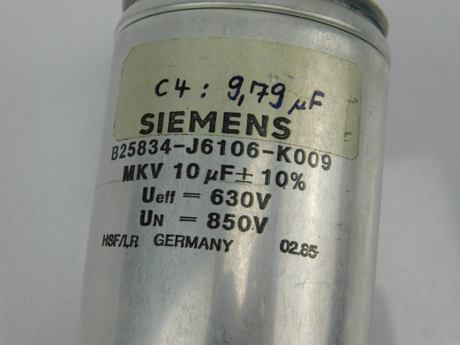 SIEMENS B25834-J6106-K009 MKV 10 F+10% 630V 850V