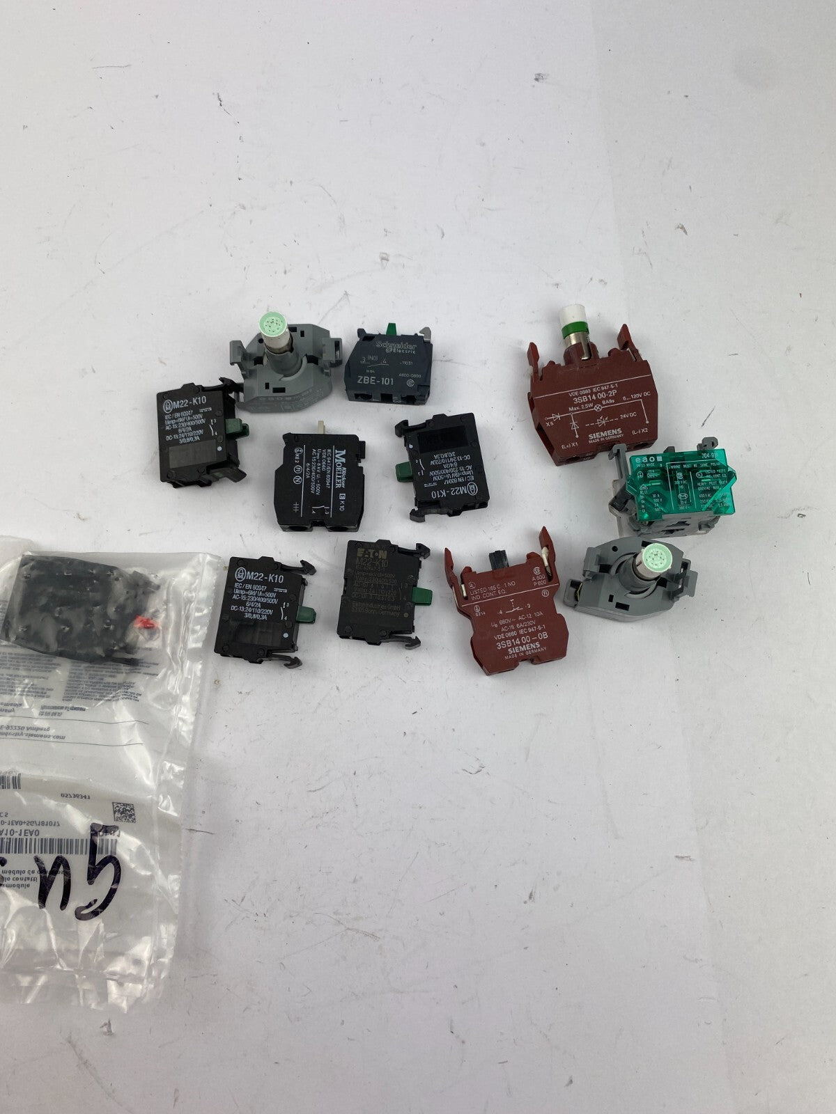 POSTEN...MOELLER M22-K10+E K10+EATON M22-K10+....
