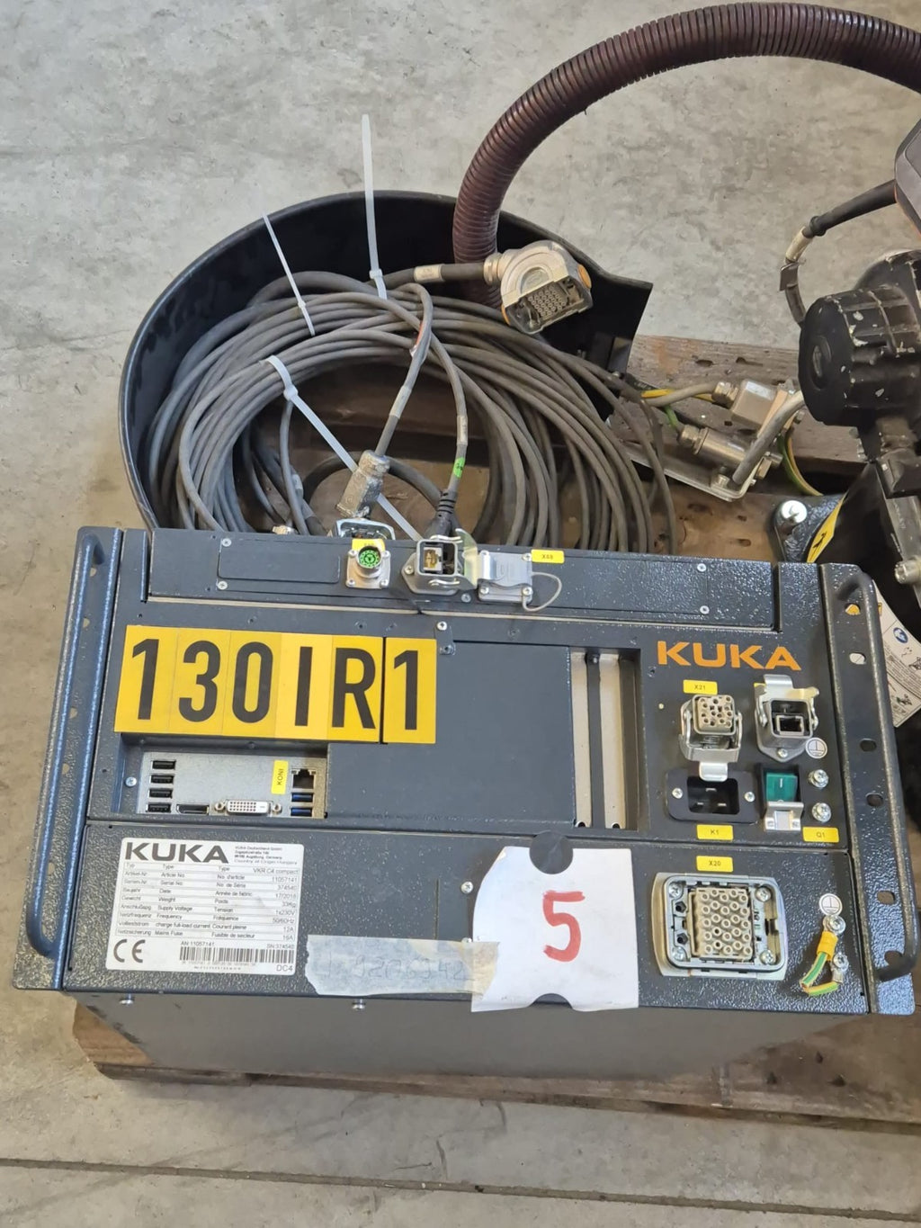 KUKA Roboter Komplett KR 10 R1420  VKR C4 compact Bedienpanel 00-189-002