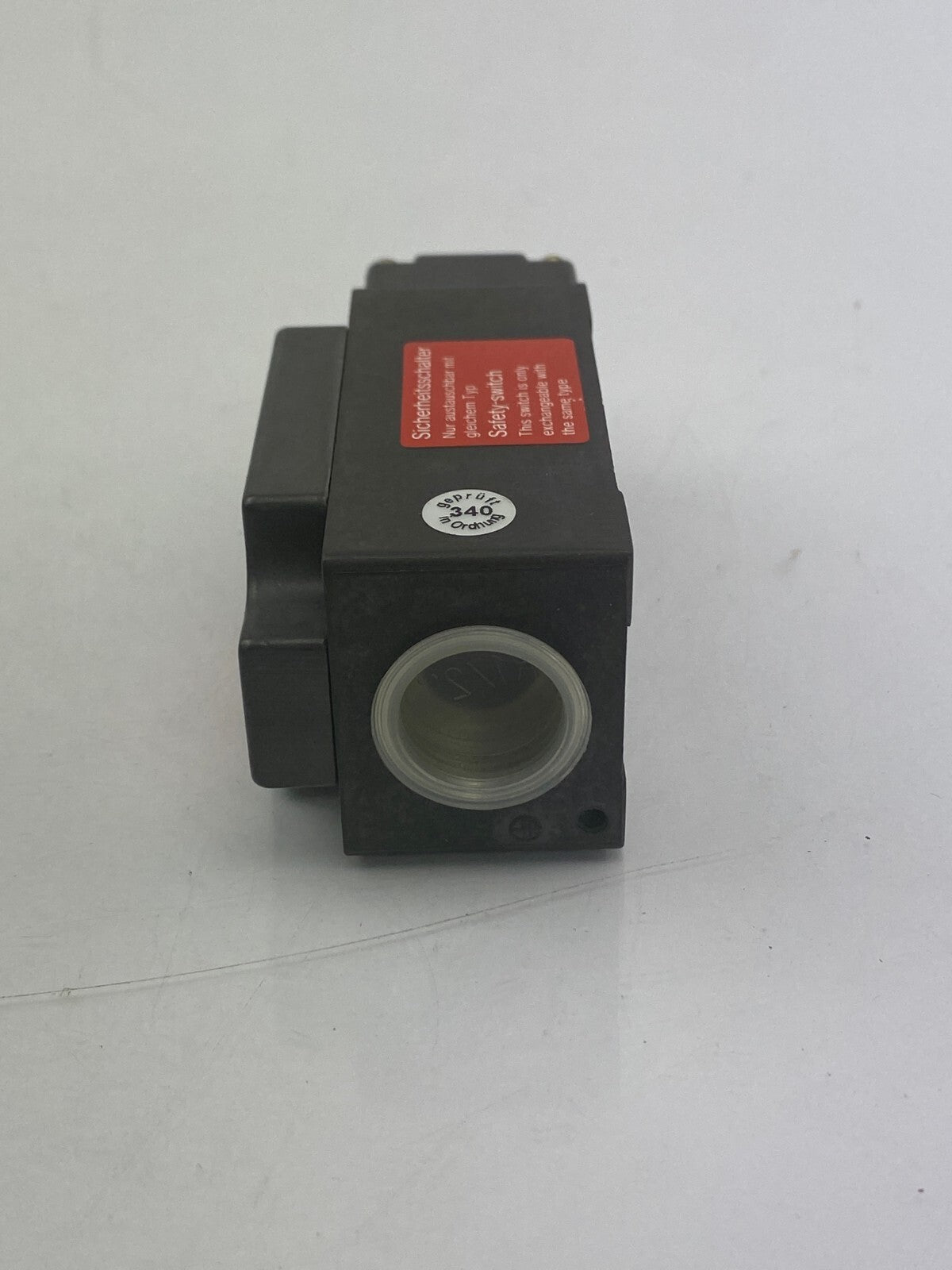 EUCHNER Safety Switch NZ1RS-528L060