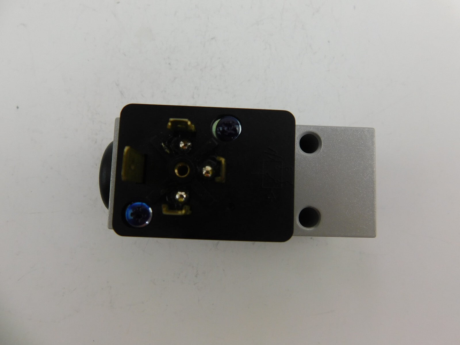 FESTO PEV-1/4-B-0D 175250 C943