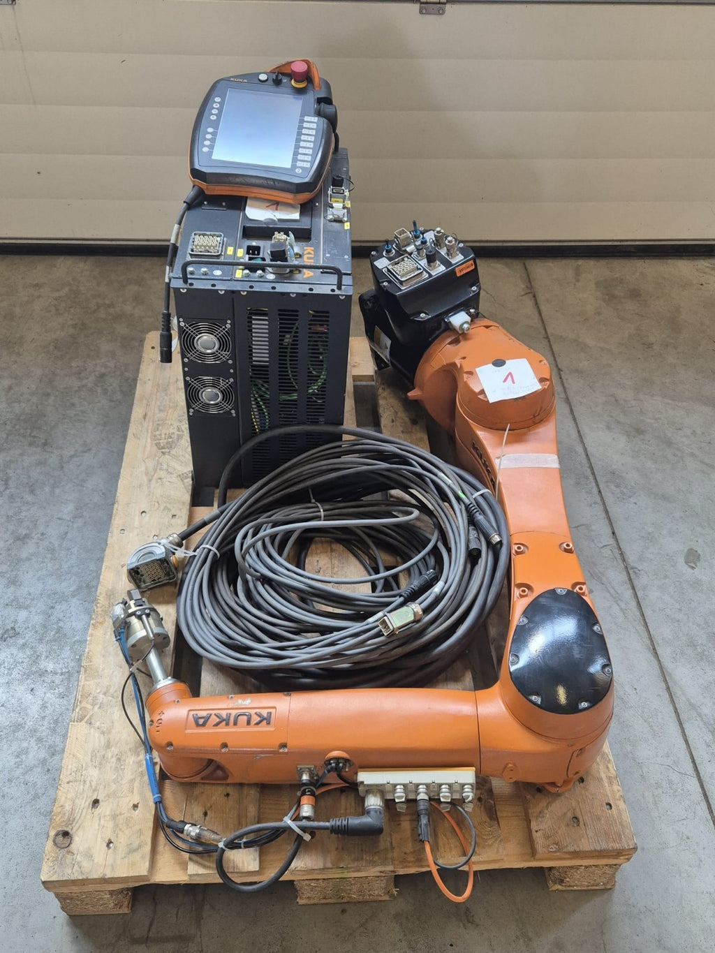 KUKA Roboter Komplett KR 10 R1100 sixx  VKR C4 compact Bedienpanel 00-216-801