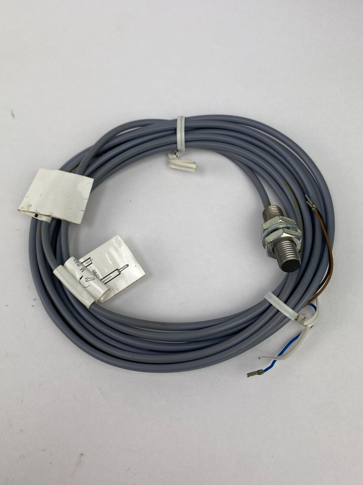 BALLUFF BES 516-324-G-E4-C 10-30V DC 200mA