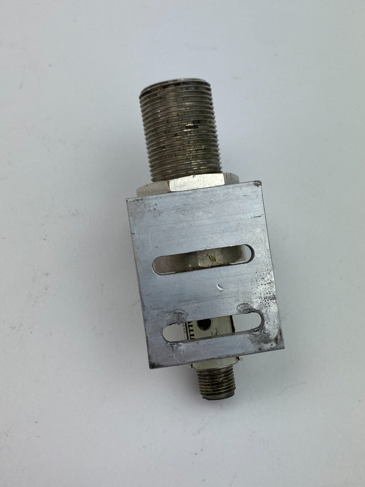 BALLUFF BES 516-326-S4-C 10-30V DC 200mA 5mm