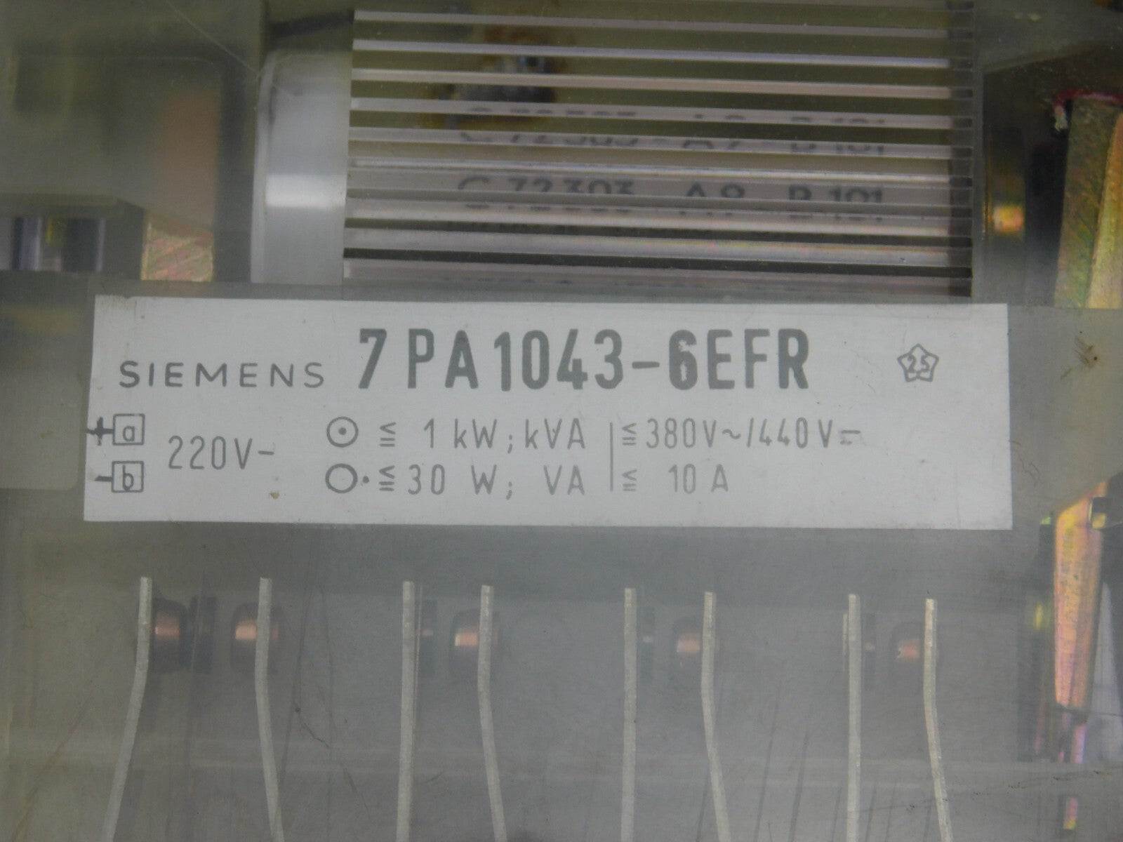 SIEMENS 7PA 1043-6EFR 1KW 380V~ 10A 220V~