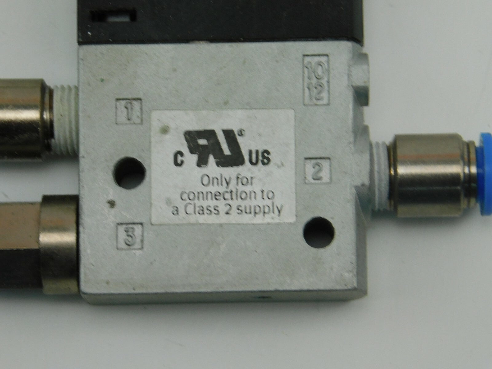 FESTO Magnetventil CPE14-M1BH 3GL-QS-6 196887 2,5 - 8Bar Ca. 1,5 Meter