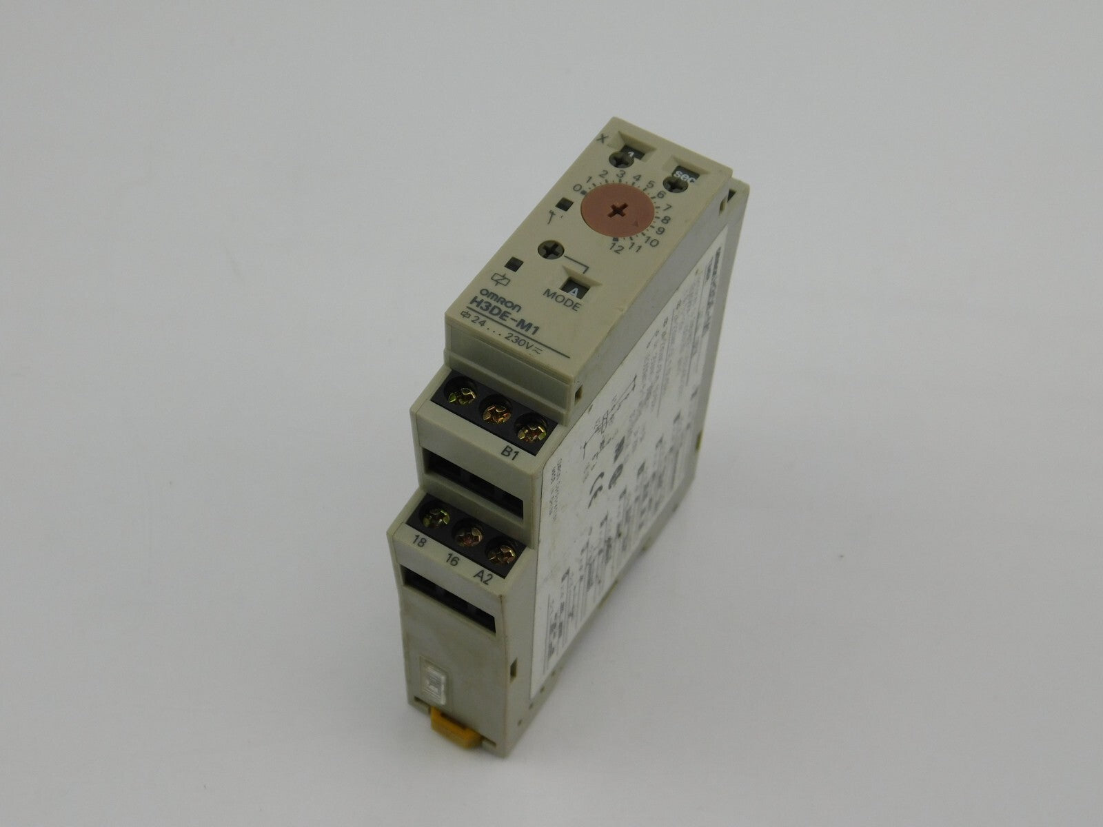 E.Dold u.Söhne MK9988.51 A1/A2 220V 50/60Hz 250V~5A 0,3-0,6s fest