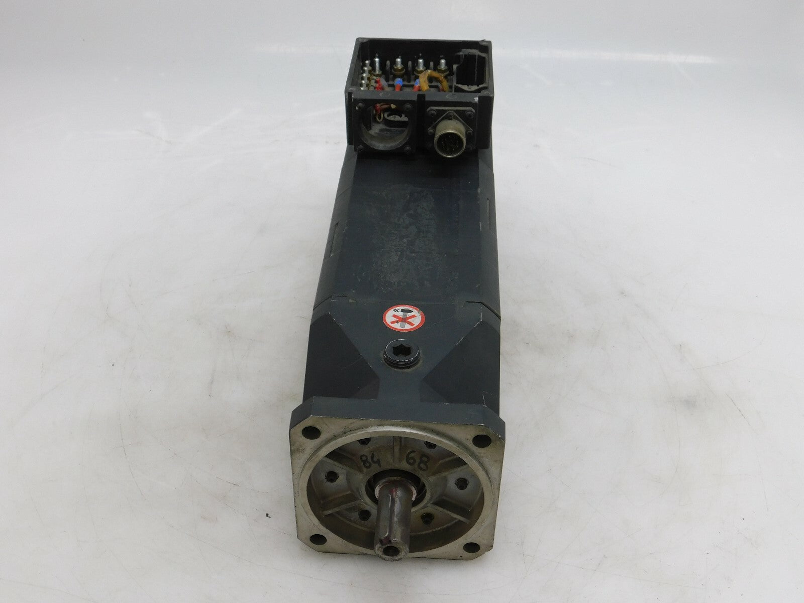 Isoflux ABB Servomotor 6443300UV1021G1E  14/70Nm  15,4/77A 