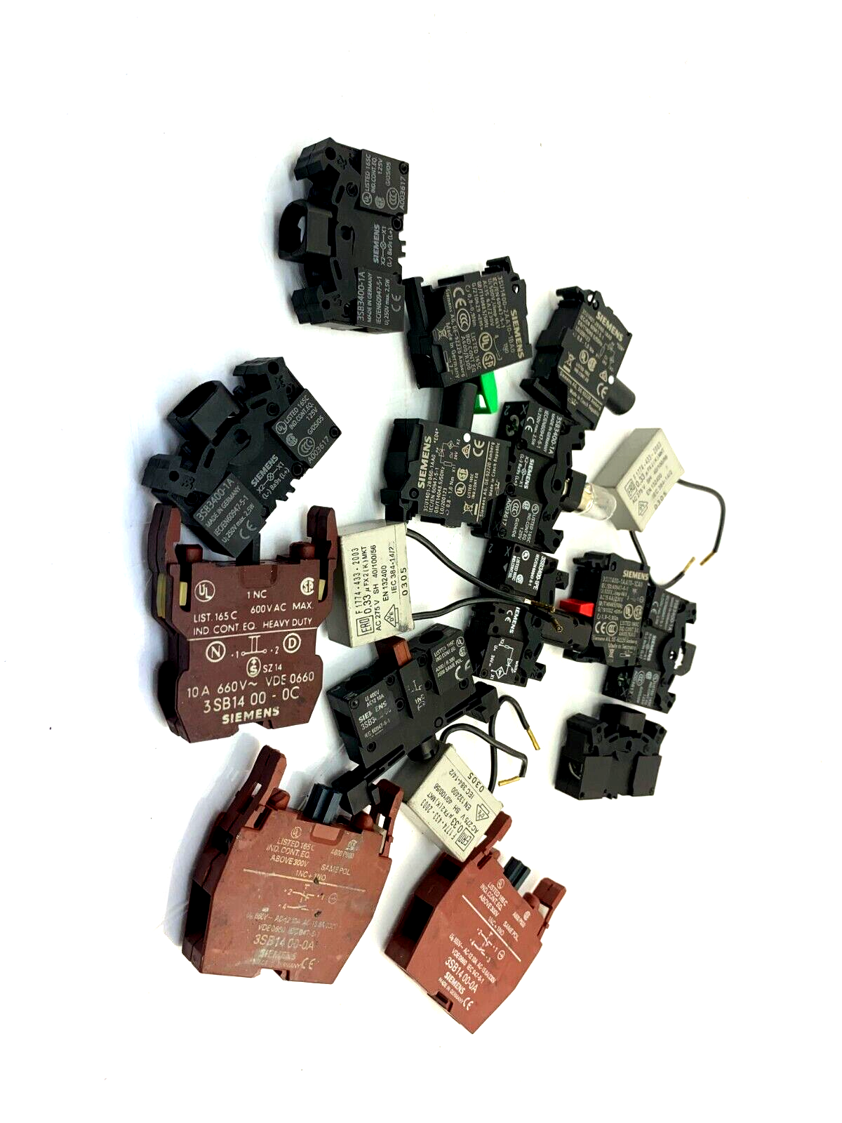 POSTEN..SIEMENS 3SU1401-2BB60-1AA0+ 3SB1400-0C+....