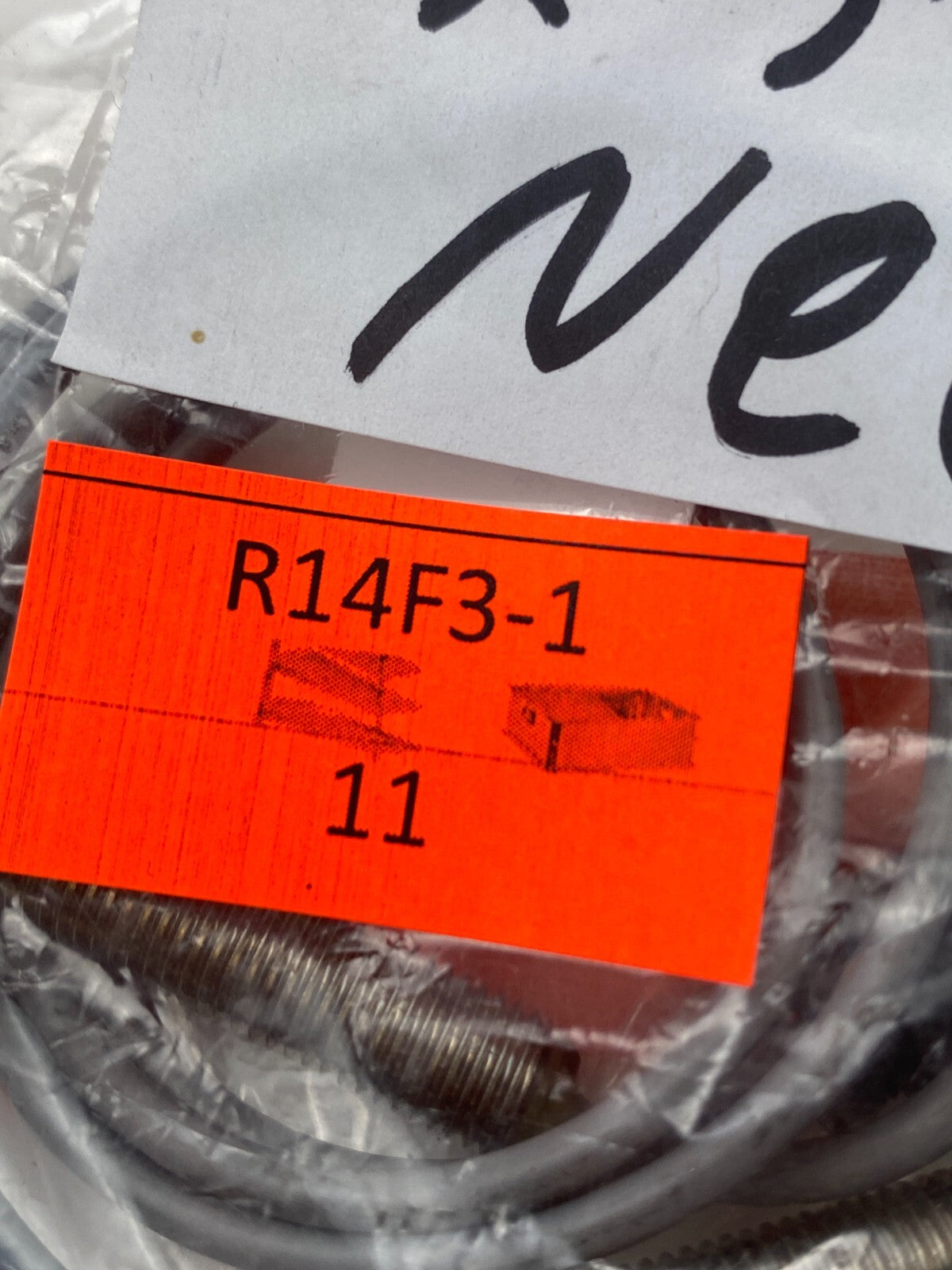 BALLUFF BES 516-3773EO-C-03