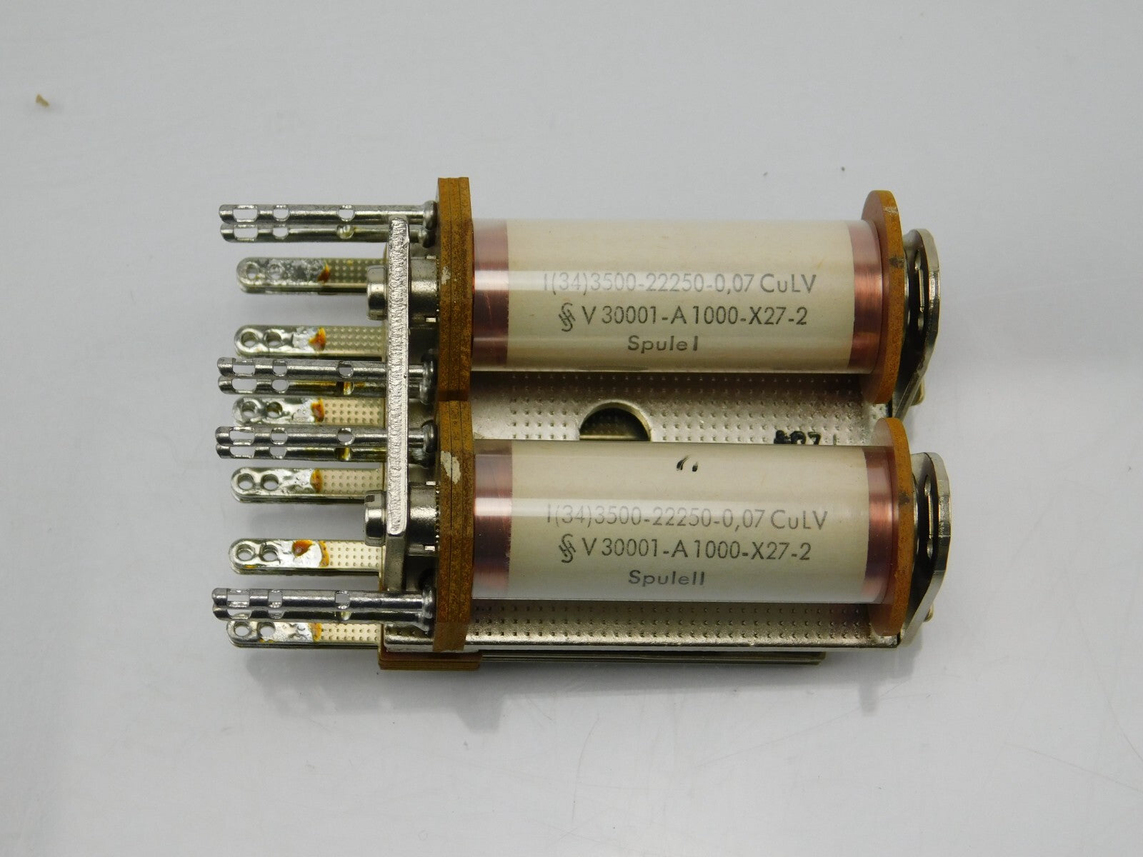Siemens Relais V 30001-A 1000-X27-2 Spulell