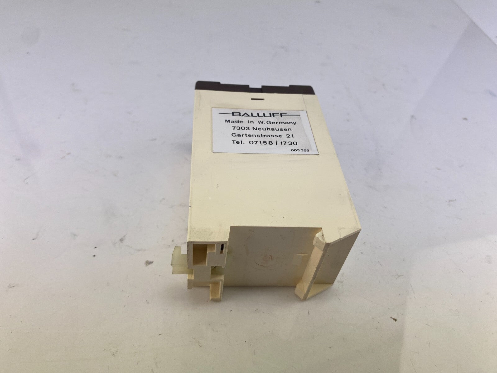 BALLUFF BES 516-11-10 250V 5A 1200VA