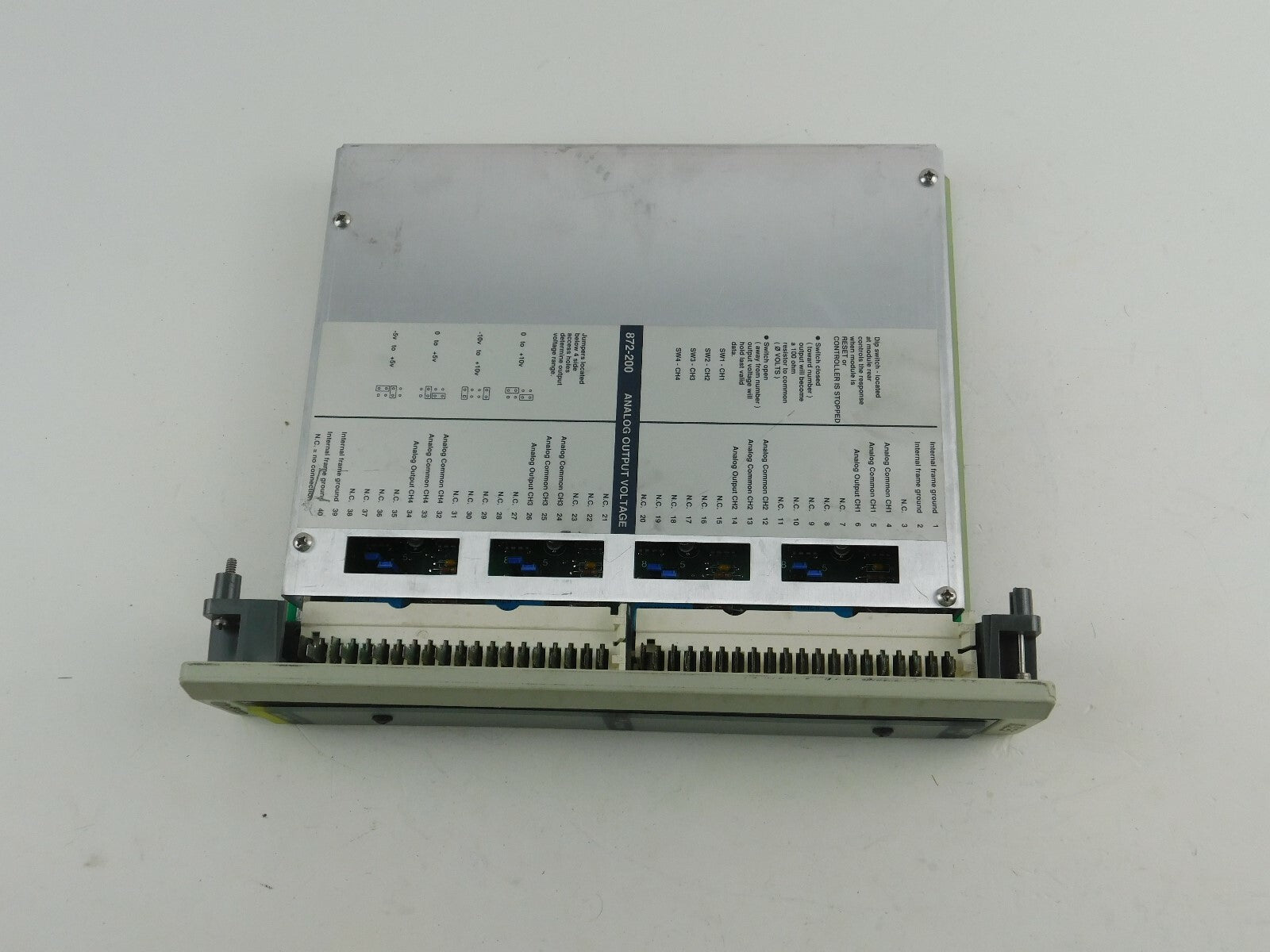 AEG Modicon  AS-B872-200 Analog Voltage Output 