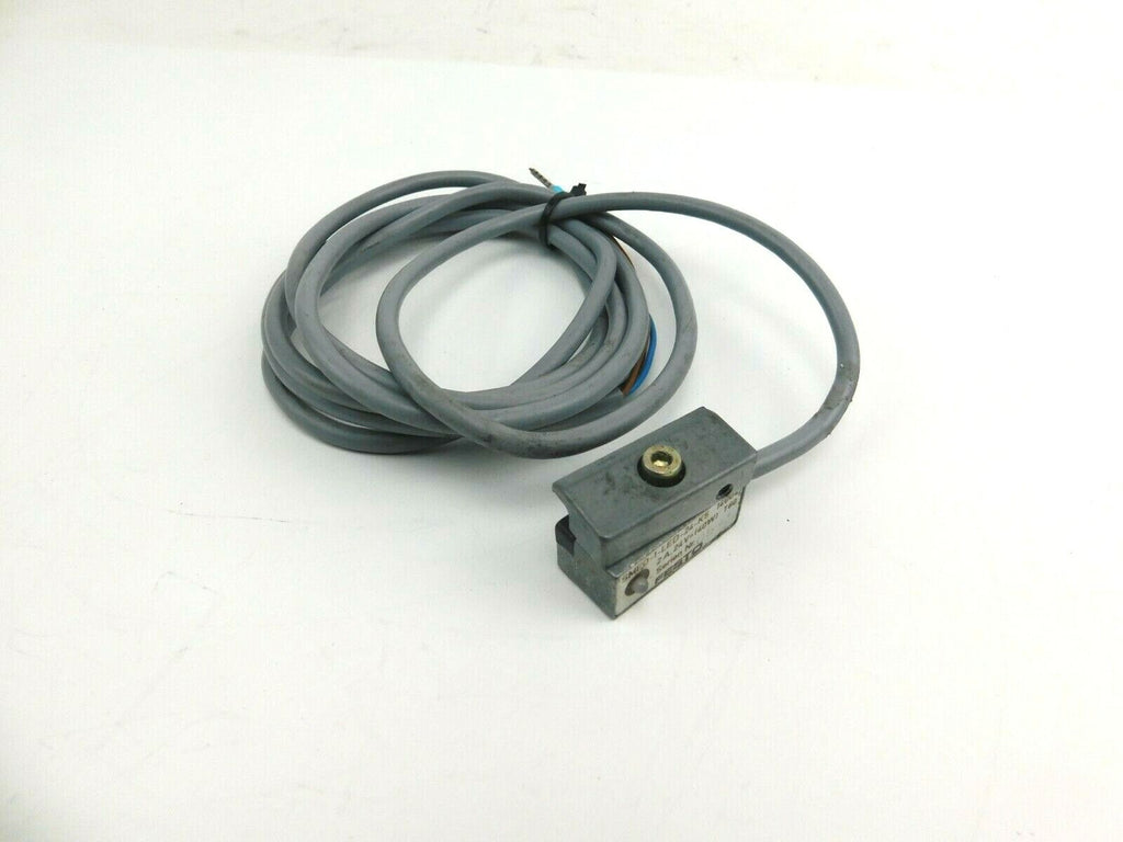 FESTO Näherungsschalter  SEMO-1-LED-24-K5 14004 2A ,24V 40W  **  2 Stück **