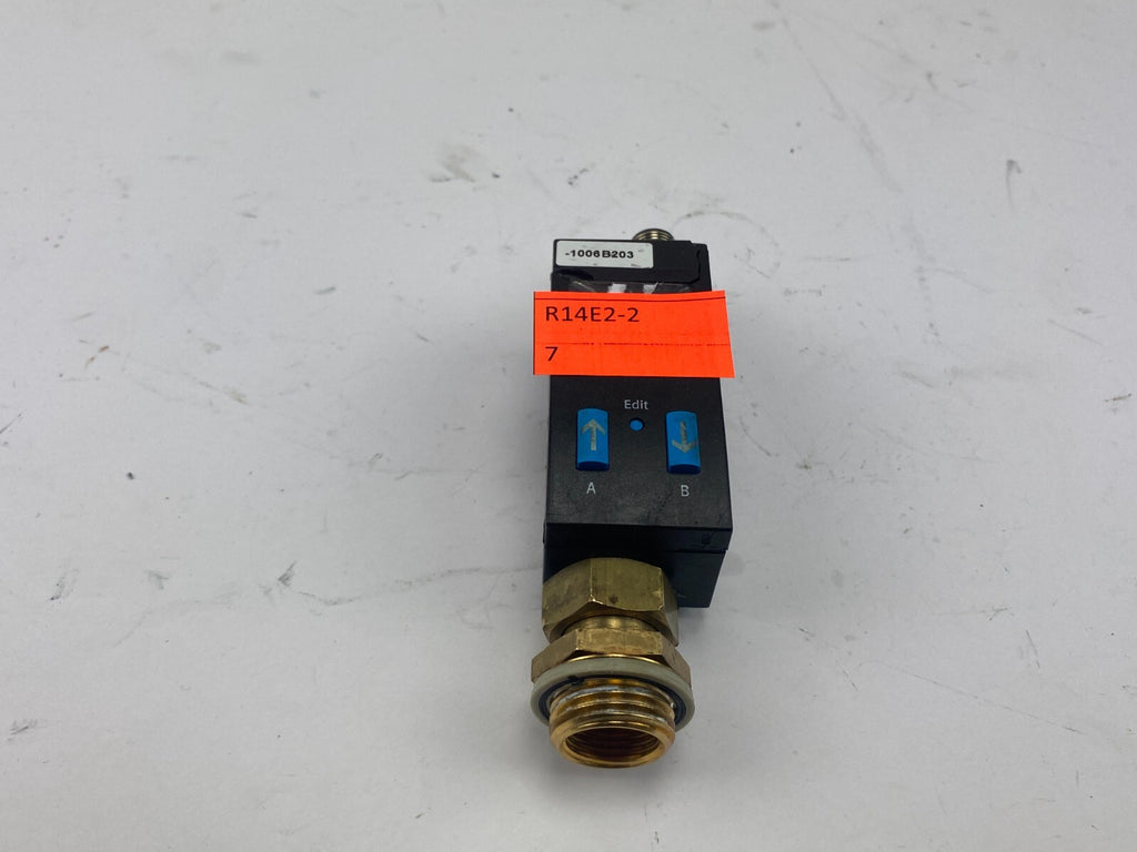 FESTO SDE1-D10-G2-W18-L-P2-M12 192766 J413 ..Gehäuse defekt