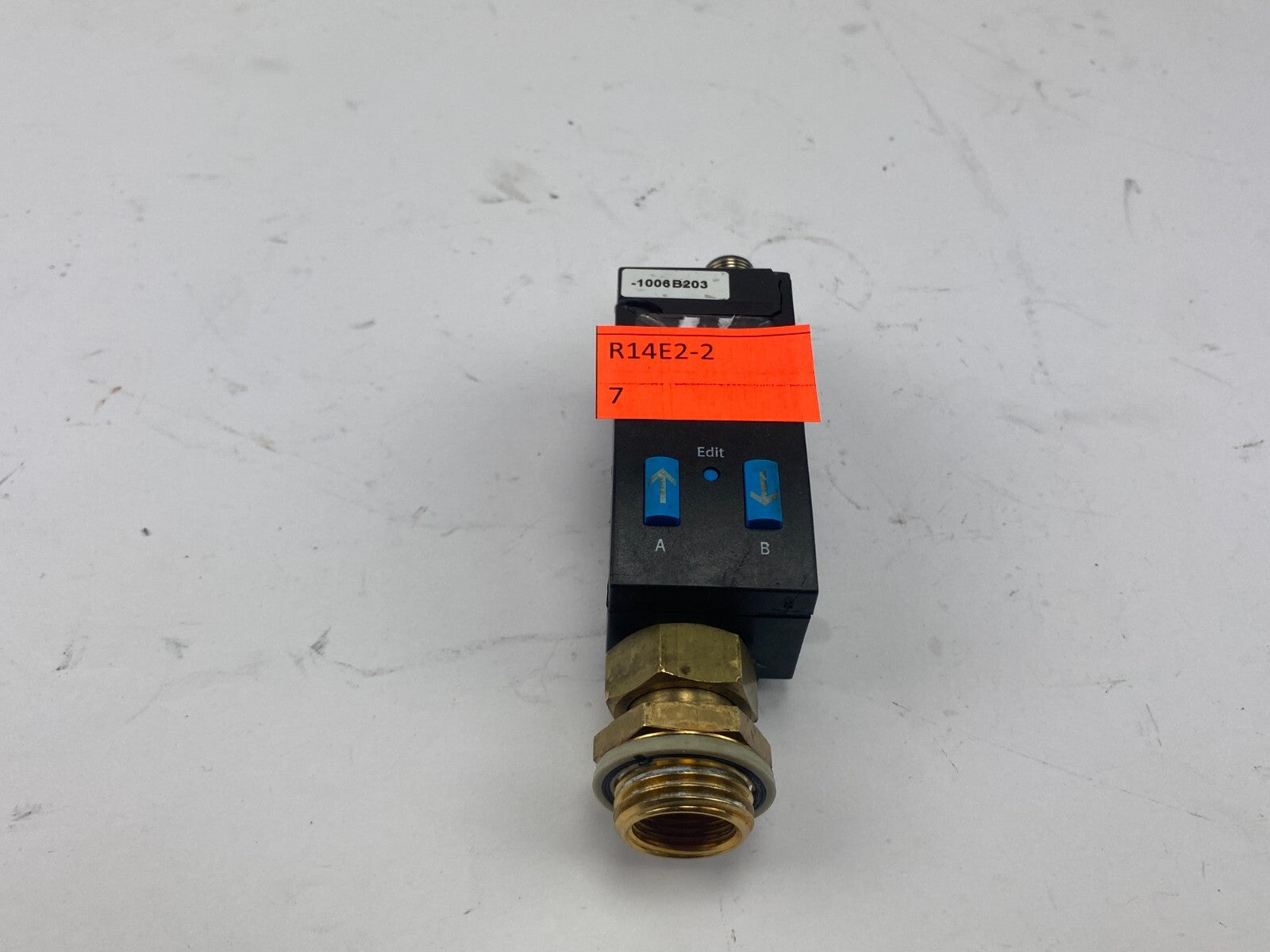 FESTO SDE1-D10-G2-W18-L-P2-M12 192766 J413 ..Gehäuse defekt