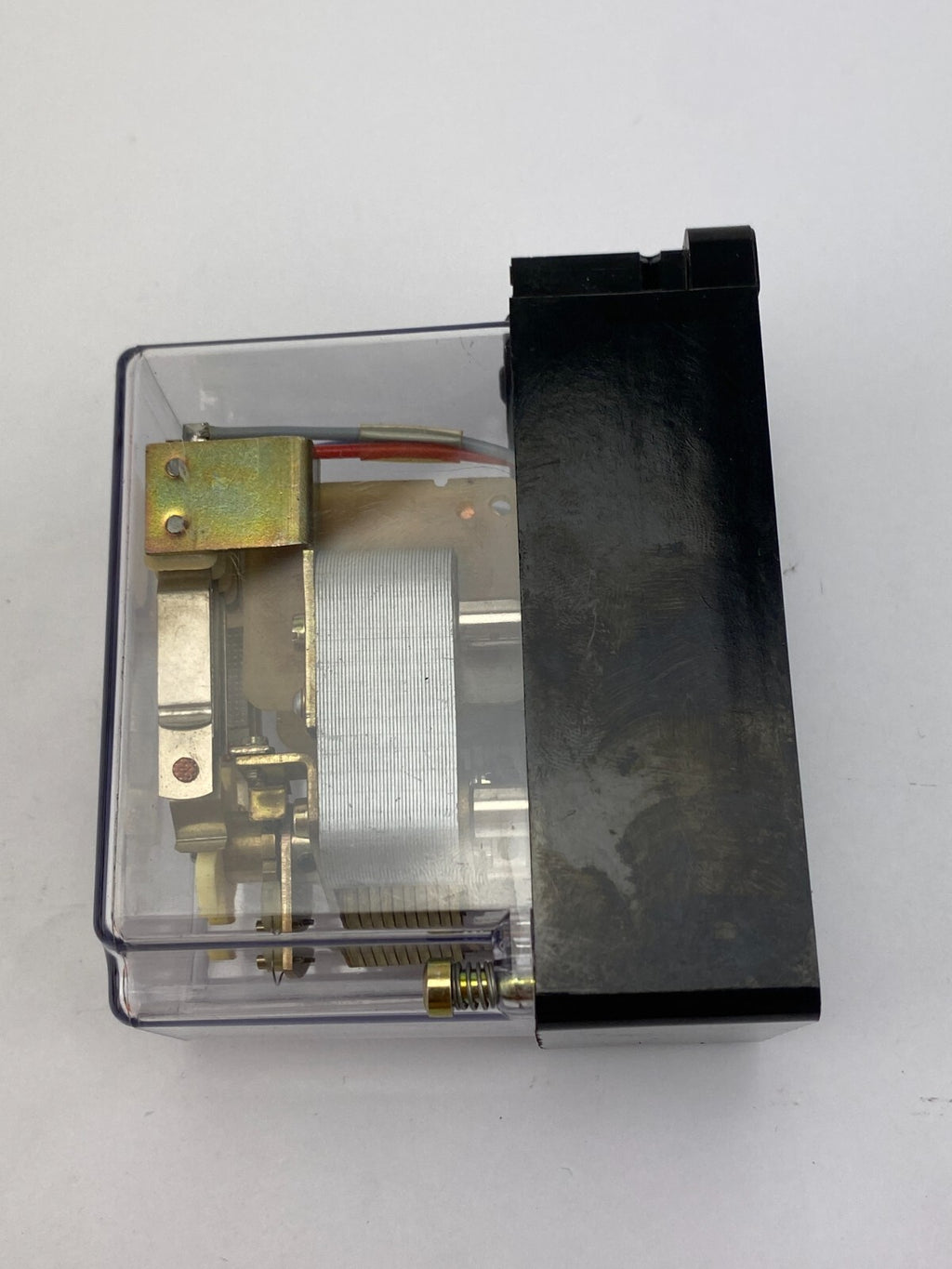E.DOLD F2u830T 220V 50/60~ 6A 220V