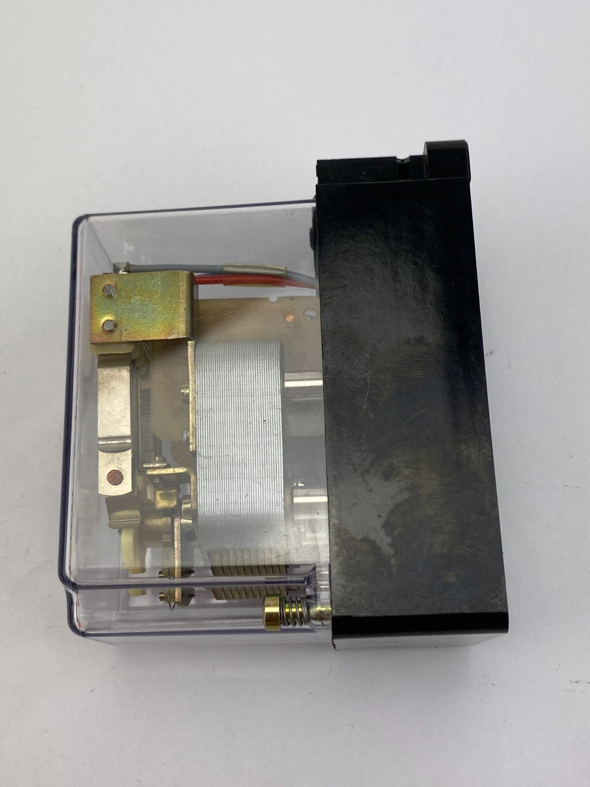 E.DOLD F2u830T 220V 50/60~ 6A 220V