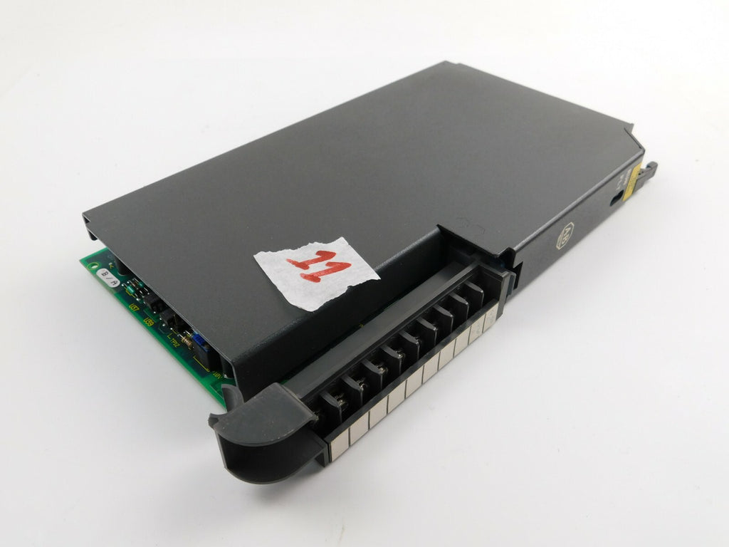 Allen Bradley CAT.NO.1771-OFE2 SERIE B  ANALOG INPUT MODULE ( 12 BIT)