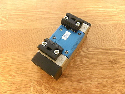 Festo VL-5/2-D-1-FR C Pneumatikventil 151014 -16 bar VL52D1FRC VL 5 2 D 1 FR C